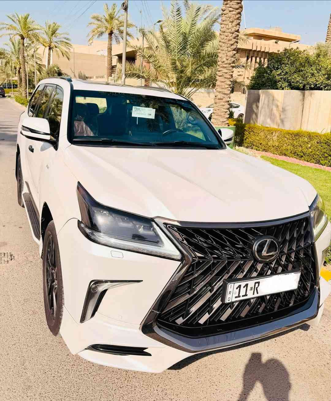 السلام عليكم للبيع لكزز كورو اصلي بلاك اديشن 2020 بريم اصل داخل احمر ماشية 68 مكفولة كفالة عامة من كلشي حتى من الشخط وسونار مرفق مع الصور مغلفة ppf بالكامل رقم بغداد الجديد باسمي السعر 735 ورقة وبيها مجال بسيط للاستفسار ((***********)) مكاني بغداد زيونة.
