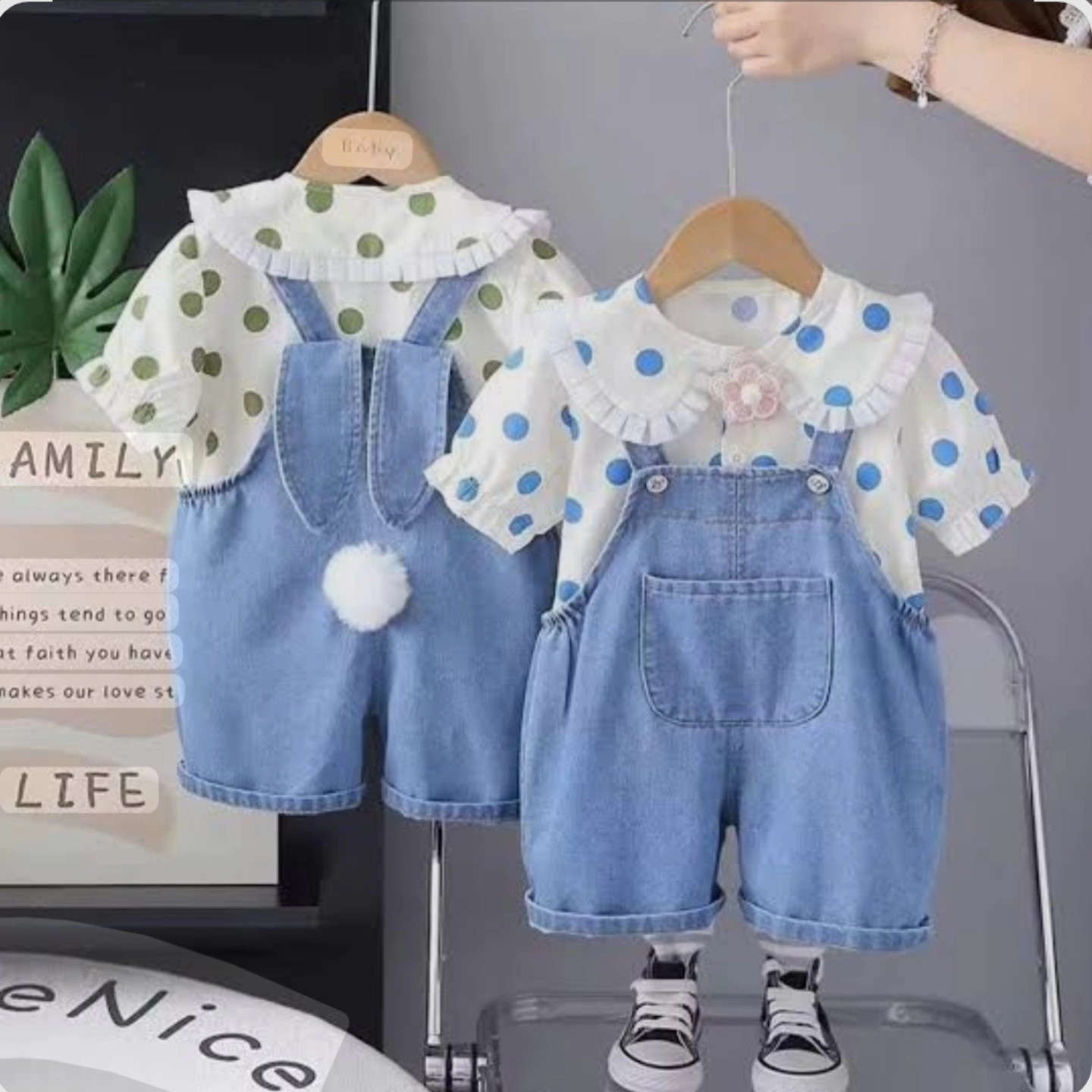 #اوفر جيز + تشيرت ✨
الموديلين متوفره ✔️👍

خامه قطني مريحه 💯✔️ كوالتي ممتاز 

القياسات من 1الى 4 سنه 🧒👧
للحجز على الخاص او واتساب ***********📞
توصيل 🚛لجميع المحافظات 5☑️
