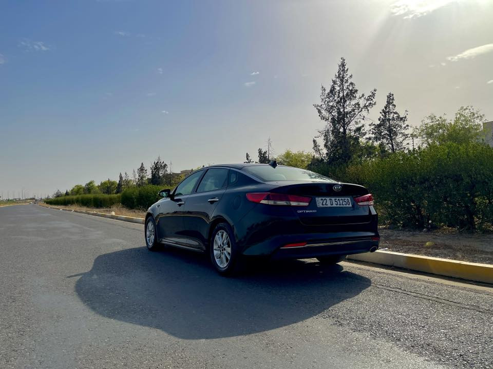 كيا اوبتيما٢٠١٨ مواصفات Fe
٣ سستم ECO-SPORT-NORMAL 
اللون  أسود ,الماكينة٢.٤ , اللون الداخلي أسود , الكاميرا الخلفية ، تحديد سرعة ، سكان فوليوم ، سستم ABS ، شاشة كبيرة ، سستم Car play.
٦١،٠٠٠میل ماشية.

بوينت بدل و صبغ جملخ خلف السائق صبغ شوية داخل الصندوق او بدل بدنه امامي
الارباك كلها سليمة 
السعر١٢٣$ وفيها شوية معاملة

***********

کیا ئۆپتیما ٢٠١٨ مواسەفات Fe
٣ سیستەم ECO-SPORT-NORMAL
ڕەنگی رەش ، مەکینە ٢.٤ ،ناو ڕەش  , کامێرای دواوە  و تەحدید سورعە ، سوکان ڤۆلیۆم 
سیستەمی دژە خلیسک ـ شاشە گەورە سیستەمی Car Play.
٦١.٠٠٠ رۆشتووە
بۆنیت گۆڕاوە پارچەی ڕەش و سبوغ کراوەتەوە و چەملخی دواوەی سایەق بۆیاخە کەمێک ناو سندوقی گرتووە وە بەدەنەی گۆڕاوە .
هەموو ئێرباگەکانی سەلامەتن .
123 وەرەقە $ و کەمێک مامەڵە  .......
***********
