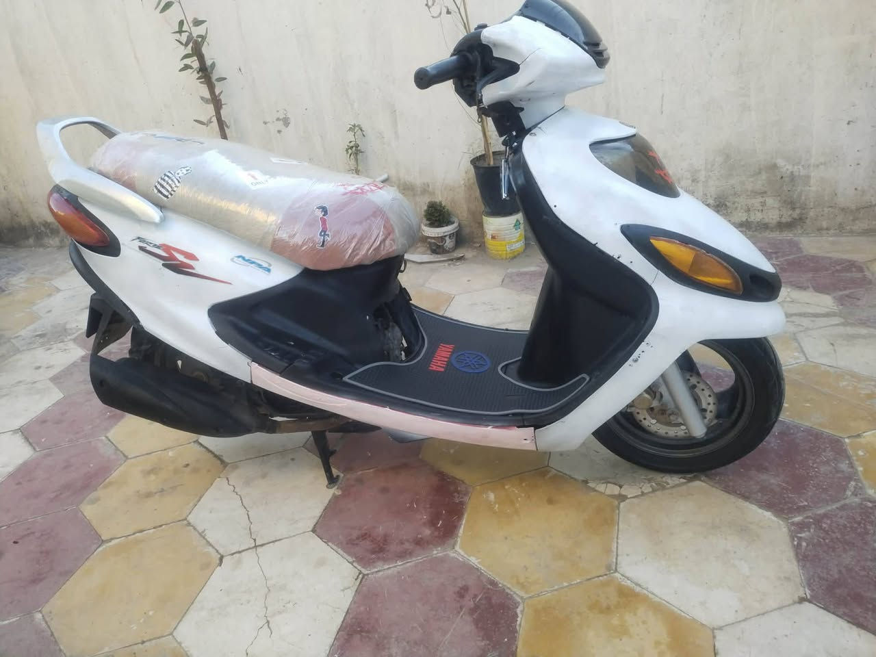 للبيع او مراوس ب 4 كير ب 350 وبيه مجال


**إذا كنت صاحب هذا الإعلان وتريد حذفه لأي سبب، رجاءا أرسل رسالة إلى الدعم الفني**