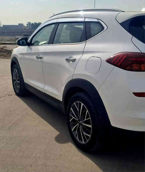 من رخصت مدير الكروب المحترم السلام عليكم توسان  ٢٠٢٠ وارد خليجي شركه الكاصد نص فول داخل عسلي كراسي كهرباء تحكم استيرن جهتين سايد بريك بالرجل السياره ماشيه   ١٠٠ الف رقم بغداد  السعر   ١٨٥  بيهه مجال الاتصال   *********** مكان بغداد
