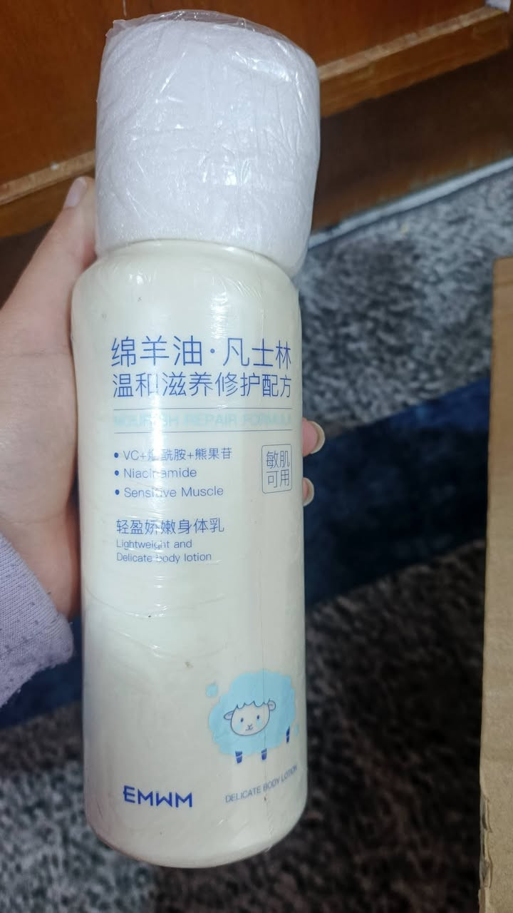 السلام عليكم
يوجد منتجات كوريه اصلية تاريخ نفاذها لحد سنة2028
يوجد جملة ومفرد 
وزن الكارتون 10 كيلو 
اللي يأخذ كارتون بي خير من الله ربح والرزق للجميع 
واتس ***********
