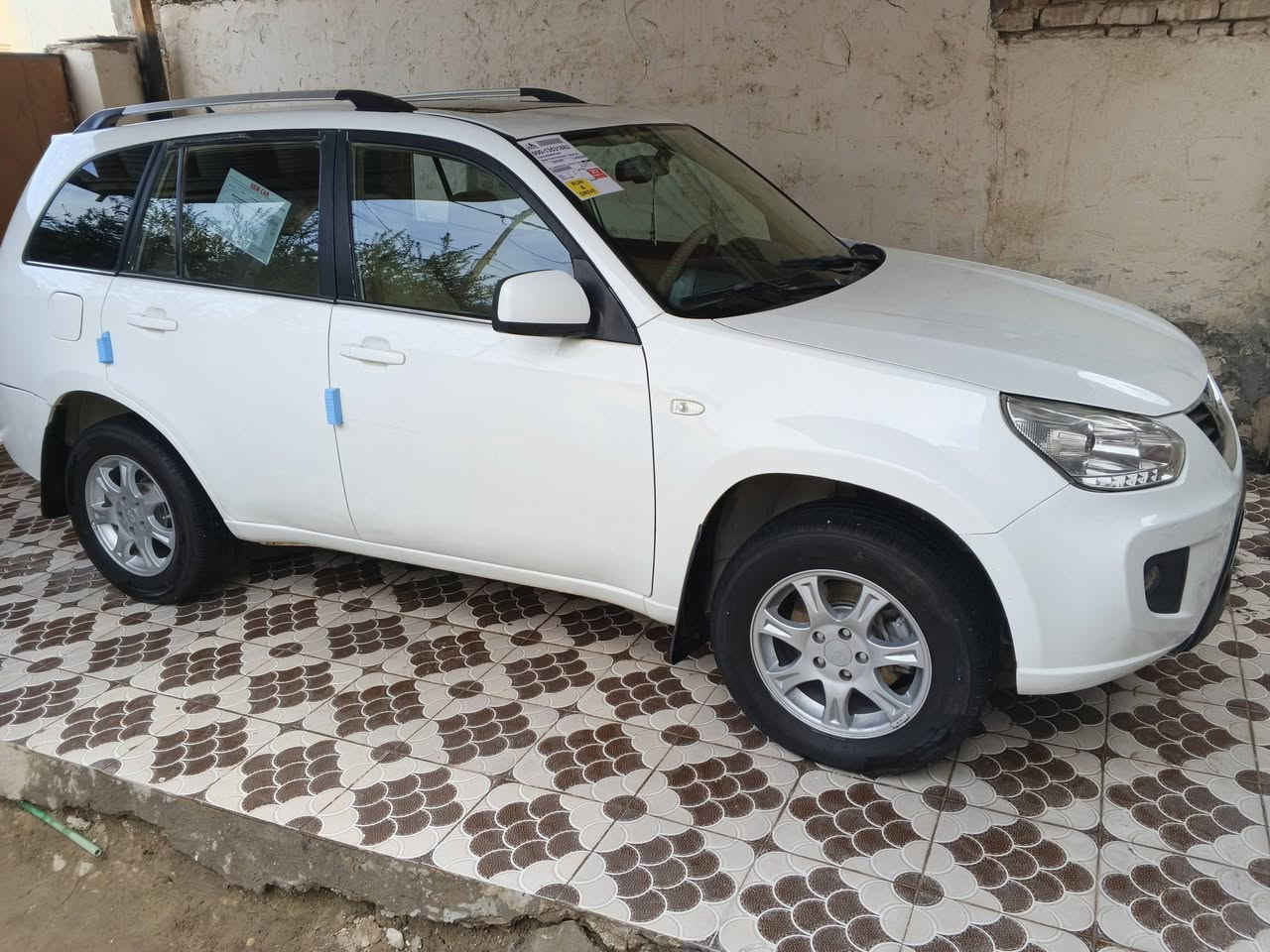 للبيع   تيكو . موديل 2014 .  كير ميكانيكي  مكينه 2000
رقم قادسيه  انكليزي باسمي  مشروع وطني سنوية جديدة .. 2031
مكفوله كفاله عامه 
تبريد شغال  مكينه كير حداديه تبريد كهربائيات تخم تاير مكفول 
السياره  ما ناقصها شي وحلوه ونضيفه. 
العنوان ديوانيه  
السعر 73 وبي مجال 
***********
