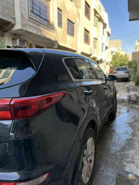 كيا سبورتج موديل 2018
وارد امريكي 
محرك 2.4 فور ويل
ضرر دعاميه امامي صبغ فقط بدون تبديل وضربه خفيفه بالصندوك عالبارد
محرك وكير خير من الله 
السيارة نظيفه 
السعر 165$
للتواصل على هذا الرقم ***********
