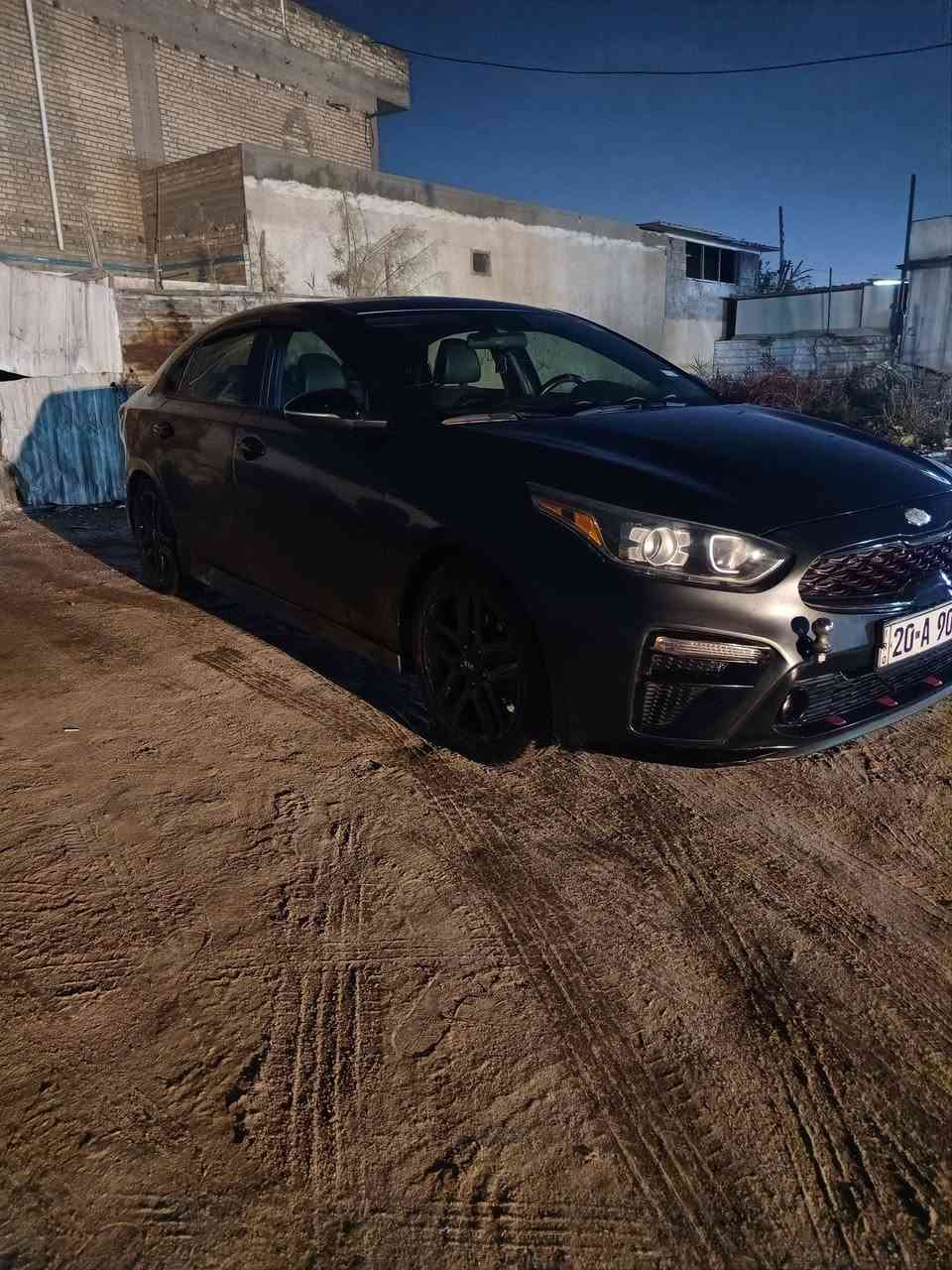 كيا فورتي جيتي لاين  للبيع موديل 2020 وارد امريكي ضربتها باب وجاملغ خلفي رقم دولي سعر 125 وبيها مجال بصيط 
الاستفسار ***********
