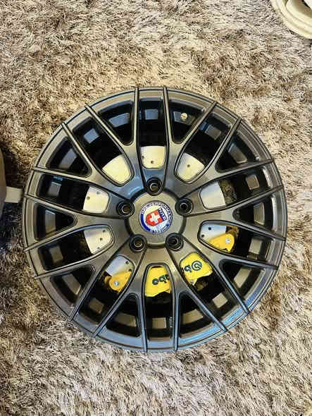 السلام عليكم 
ويلات قياس 16 اصليات حاوية نقشات حلوة مميزة يرهمن عل كورلا هايبرد وعل كوري بصورة عامة
سعر الفيلي 375 الف 
الاحمر 350 الف 
بغداد مجمع مشن تقاطع زيوت معرض الصفار يتوفر توصيل 
للاستفسار واتس اب ***********
