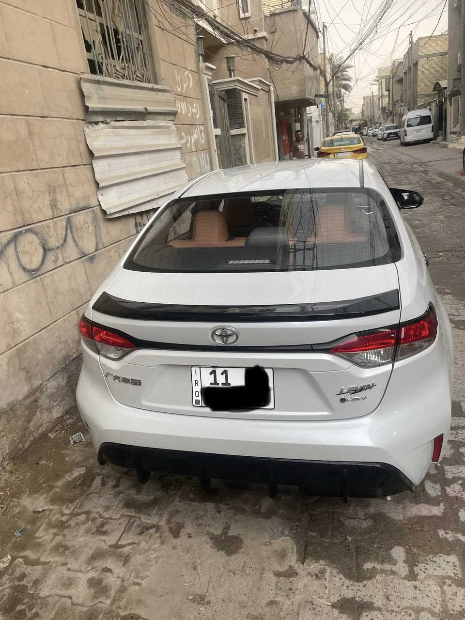 السلام عليكم
كورلا 2024 فئة S هايبر خليجي مكفوله من ضربه وصبغ 
مااشيه 25
رقم بغداد بسمي 
مواصفات S معروفه فول سياره 
بصمه 
جلد + كراسي كهرباء 
قطعتين تبريد 
كامره دواره
فتحه 
رادارات
شاشه 
تحكمات استيرن
وبعد بيها مواصفات 
العنوان / بغداد 
☎️***********
