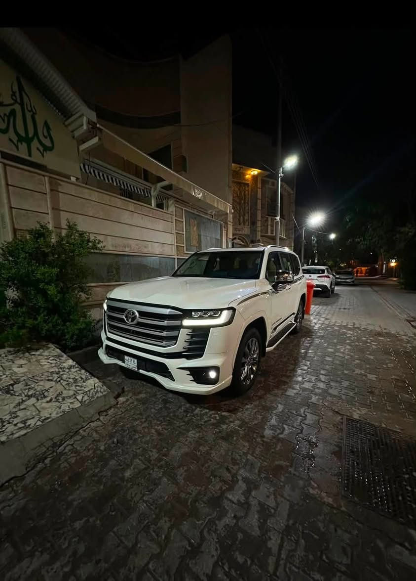 سلام عليكم ورحمة الله وبركاته 
تيوتا لاندكروز gxr 
فول مواصفات 
فتحه 
كشنات تبريد 
كامرات 360 درجه 
كلين السيارة 
خاليه من البارد والتكحيل 
رادار حساسات 
السياره ماشيه 12 الف 
بحاله الوكاله 
استعمال طبيب 
السياره فول 1/1 
السياره مرقمه بغداد تحويل ثاني يوم 
لمعرفة معلومات اكثر اتصل على الرقم 
مكاني كربلاء 
***********
