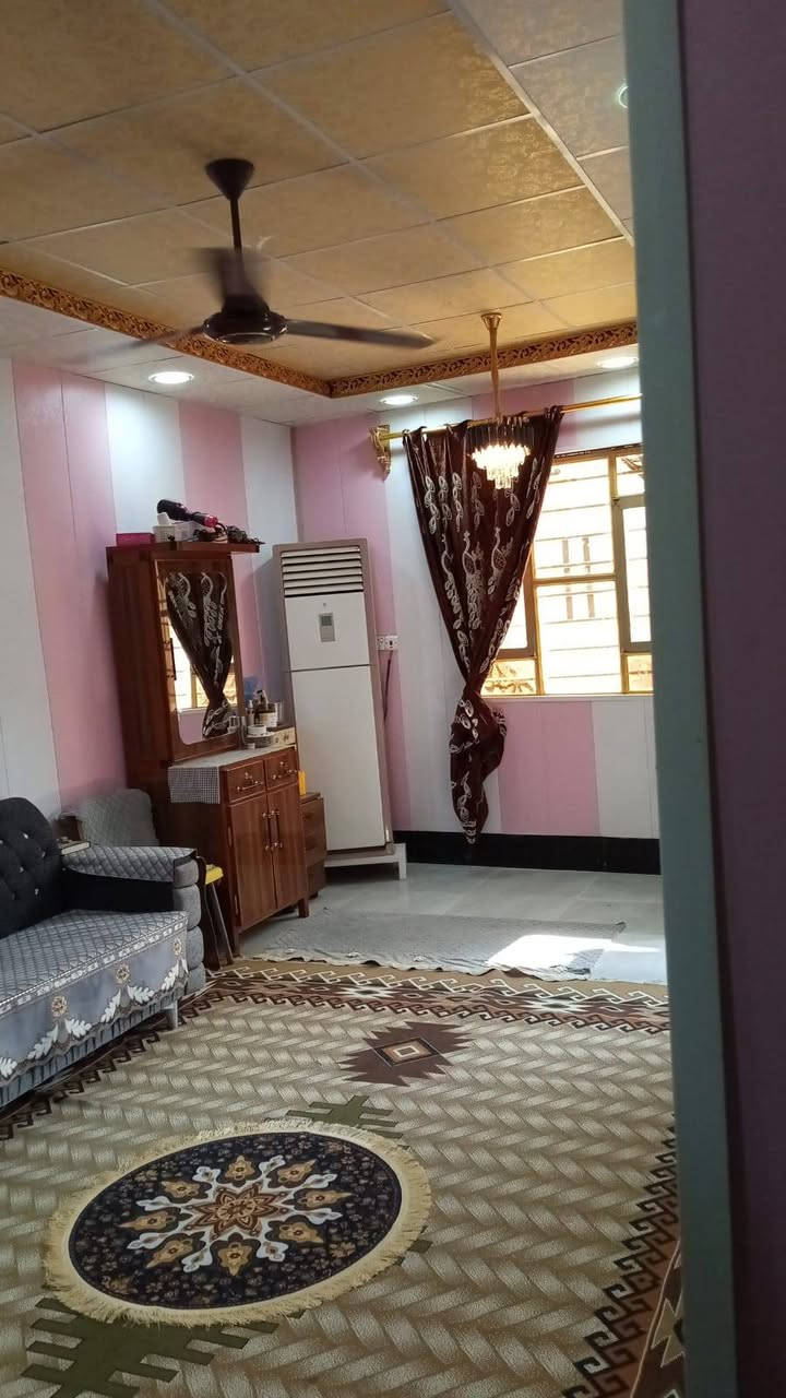 بيت لبيع زراعي مساحه ميه غرفتين وصاله ومطبخ وبراني وصحيات بيت جاهز من كلشي موجوده سماوه السعر تصال واساب *********** مكان سماوه قريت سيد جبار قرب مستوصف الشفاء
