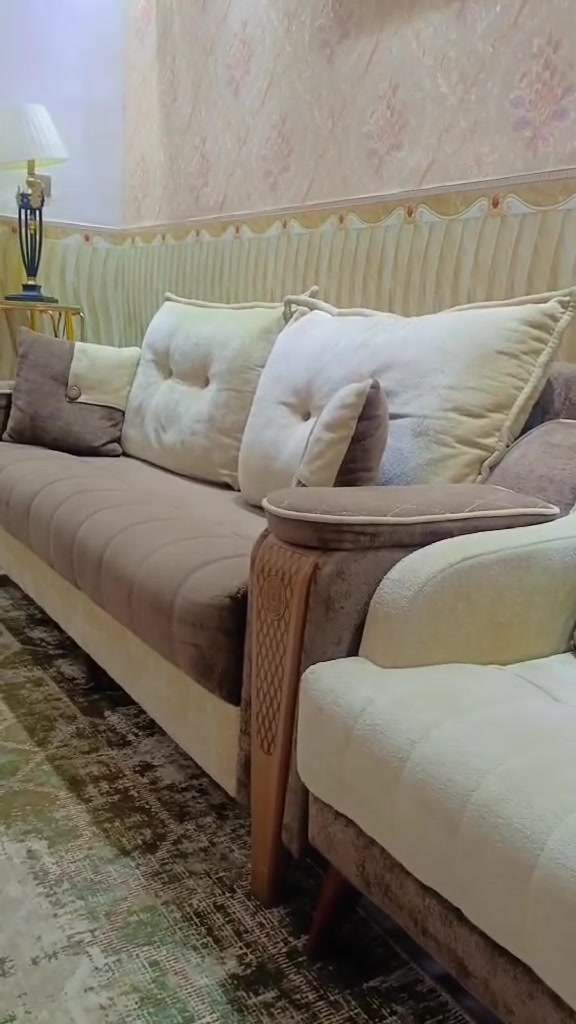 تخم للبيع ١٠ نفرات تسكام درجة اولى وبيه ضمان مسكميه بمليون ونريده ٦٥٠ ويرهم مراوس بديون زوايا ثنين وقفلين


**إذا كنت صاحب هذا الإعلان وتريد حذفه لأي سبب، رجاءا أرسل رسالة إلى الدعم الفني**