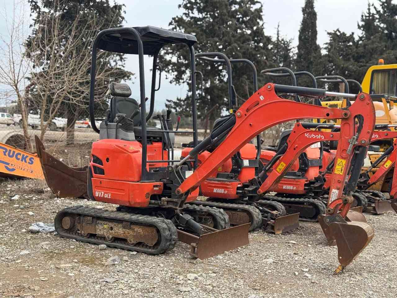 حەفارەی کابوتە حەجمی 17 مۆدێل 2018 
مەکینە 3 پستۆن  
شوێن سلێمانی 
*********** 
0️⃣7️⃣7️⃣0️⃣2️⃣2️⃣5️⃣2️⃣5️⃣2️⃣4️⃣ السليمانية, العراق
