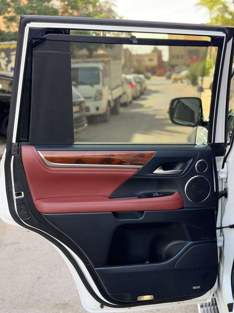 سلام عليكم 
لبيع لكزز 2020سوبر سبورت 
كفالةعامة من الصبغ والبارد 
مغلفة PPF
السيارة سيرفز كلة بل شركة بعدهي بوضع الشركة
السيارة بسمي العنوان بغدد البنوك 
***********
