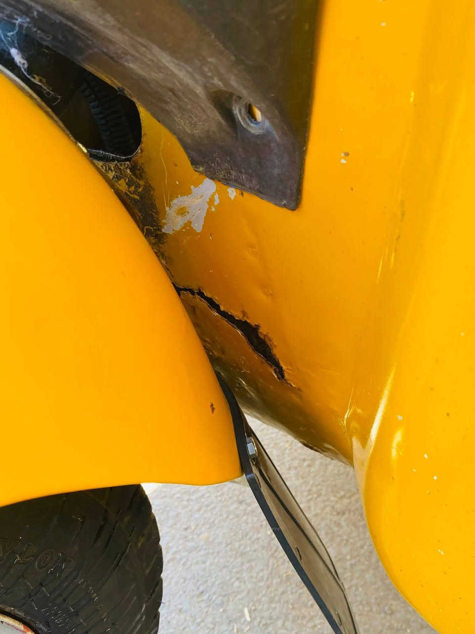 سلام عليكم تكتك 2020 رقم نكليزي وسنويه كشرهه كفاله ما عده ضربه بل غد موضح بل صوره والدوس بيهن خياس السعر 6500وبيهه مجال
مكاني بغداد شعب               اتصل ودلل ***********
