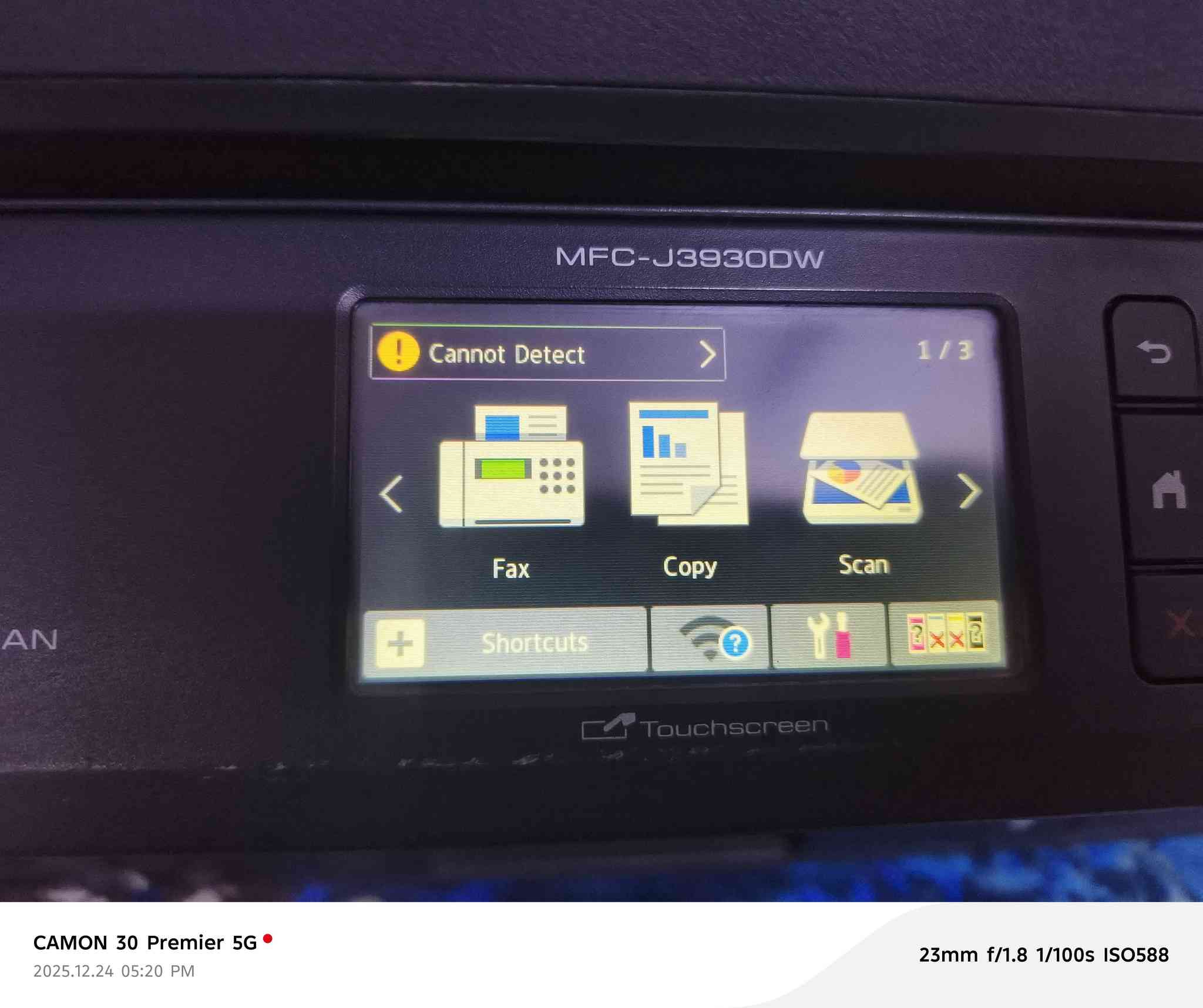 للبيع طابعه برذر ملونه J3930 تطبع A3 بيها مشكلة بالطباعه مالتها تطلع الورقه بيضه ب ١٤٠ لف مكاني بغداد الحبيبيه ***********
