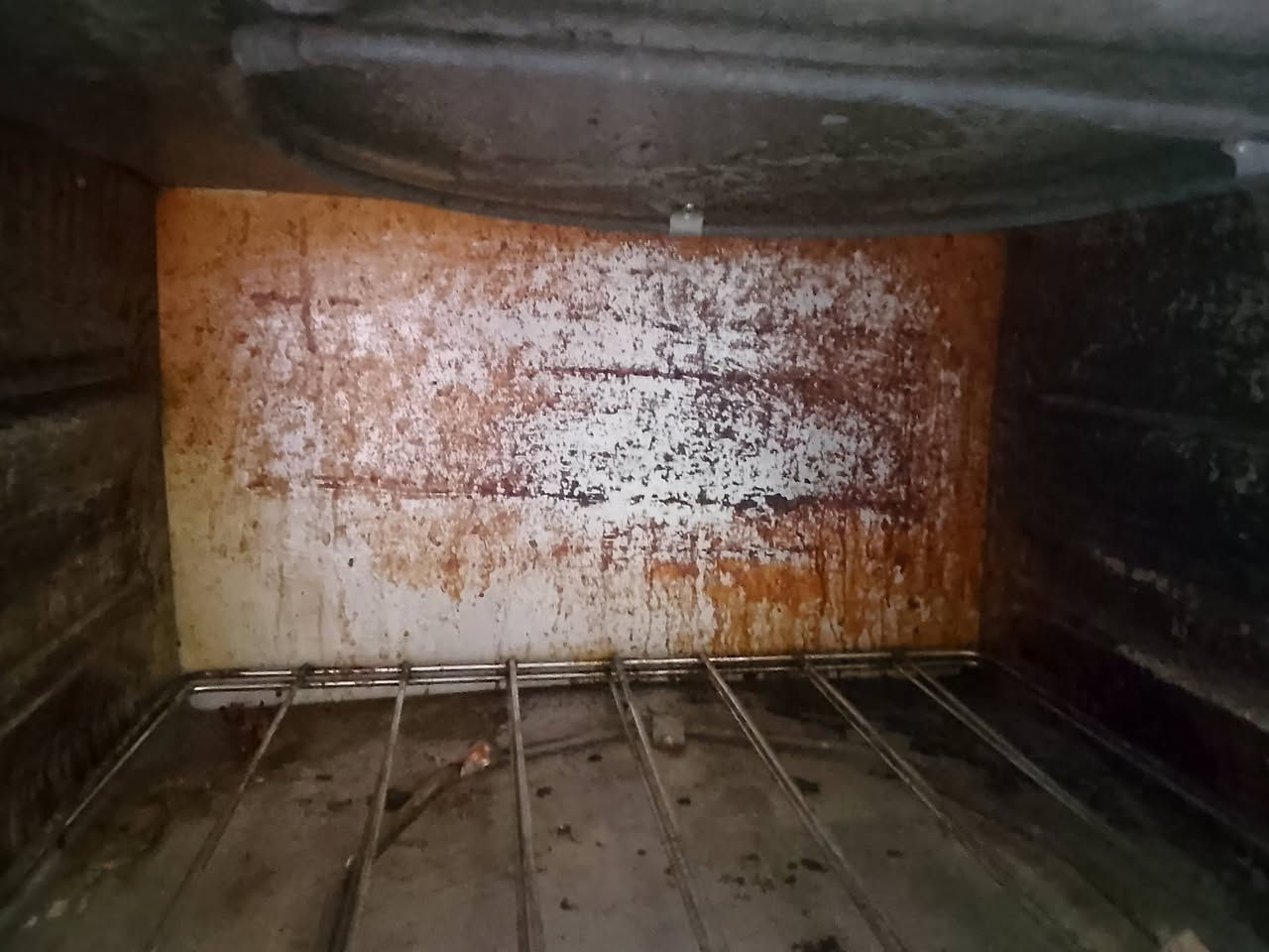 اوفن للبيع ب15 قفل ربع مينزل منه يدخل خاص وينزل من سعر ينحضر شغاله فوك وجوه مينتل فقط نقص صينيه بتاجي بملاحمه ***********.. ***********
