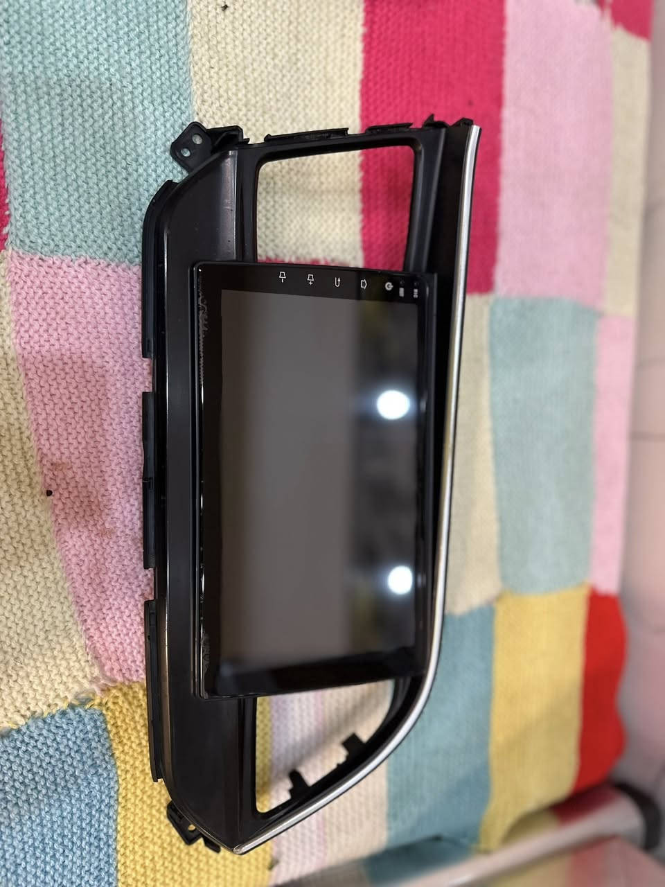 سلام عليكم شاشة تاب النترا 20/19 كامله هيه وقاعه والفيش جيب وشد سعر 100 وبيه مجال مكان بغداد شعله 
***********
