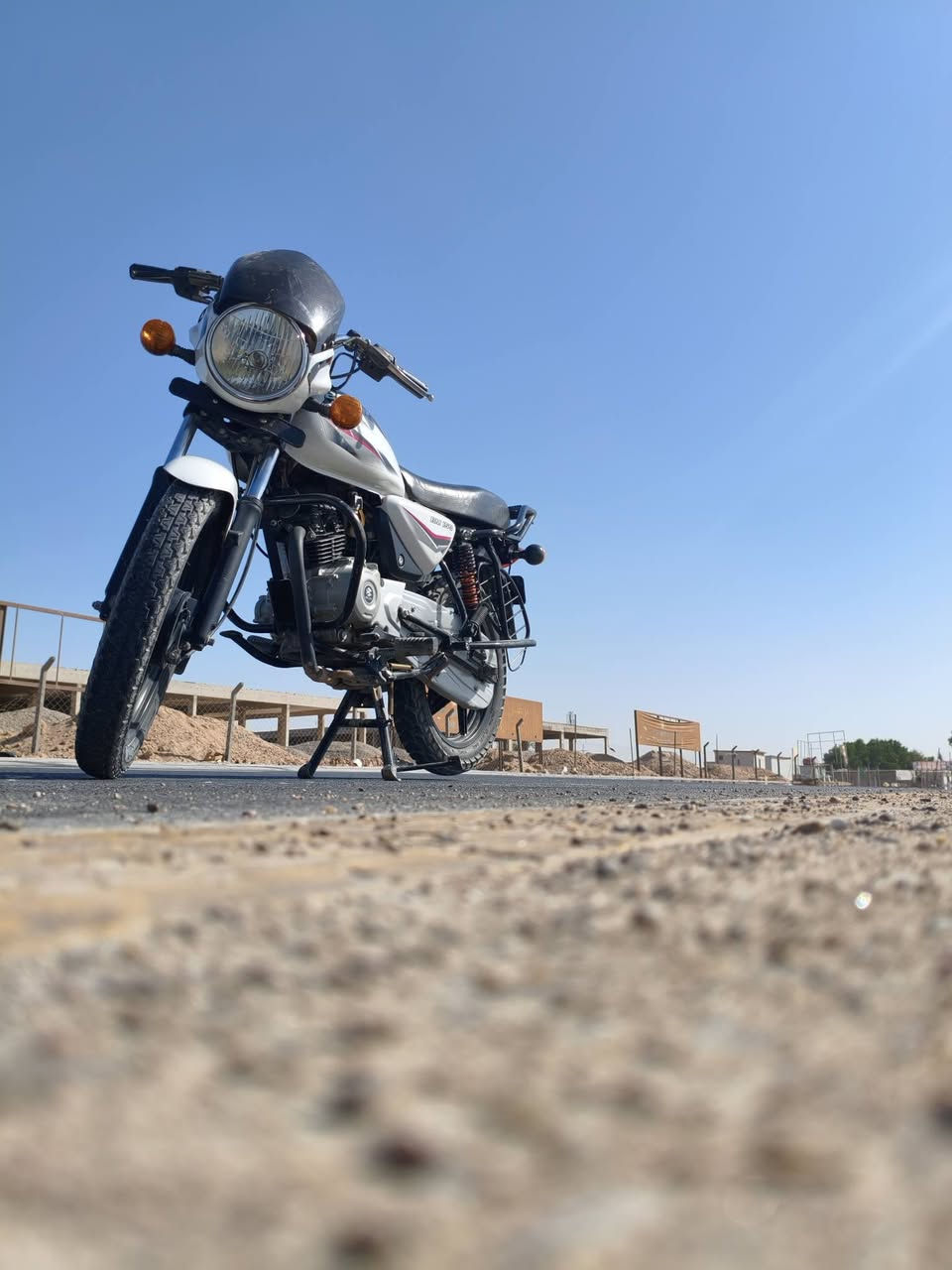 دراجه بوكسر موديل 2023 رقم وسنويه نجف مكانها نجف دراجه برغي مامفتوح بيها جديده ماشيه 25 الف وقابل للزياده السعر مليون و 900 وبيها مجال قليل الشراي يتصل ***********
