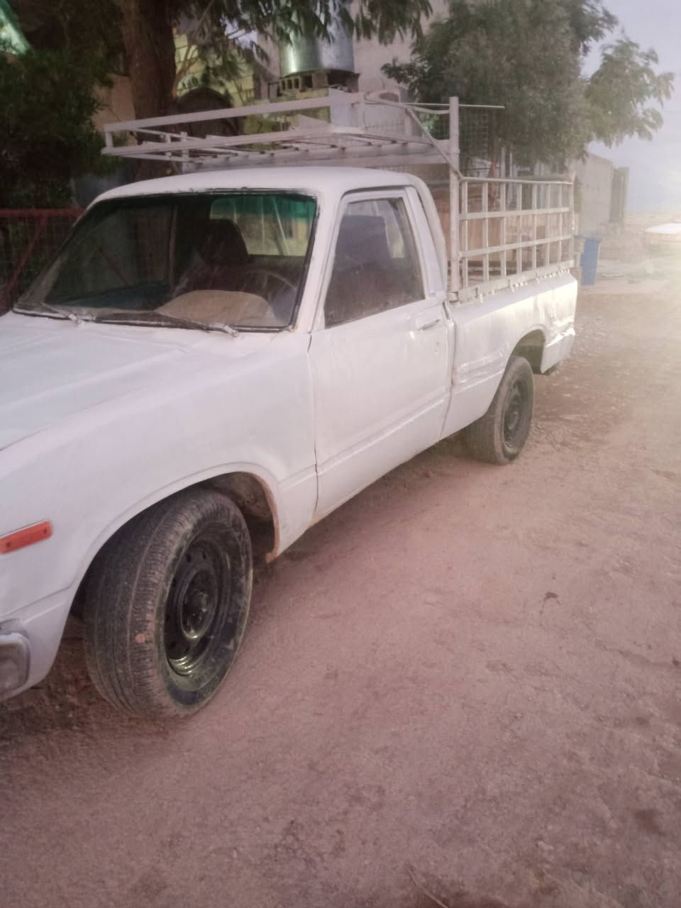 بيكم موديل 80 بسمي تريد تحويل تريد وكاله عامه معمره جديد مابيها قطرة خياس حداديه كهربائيات كله شغاله جدد كير ومحرك تايرات كله نظيف السعر 23 ورقه مكاني خانقين هذه رقمي *********** التوفيق للجميع
