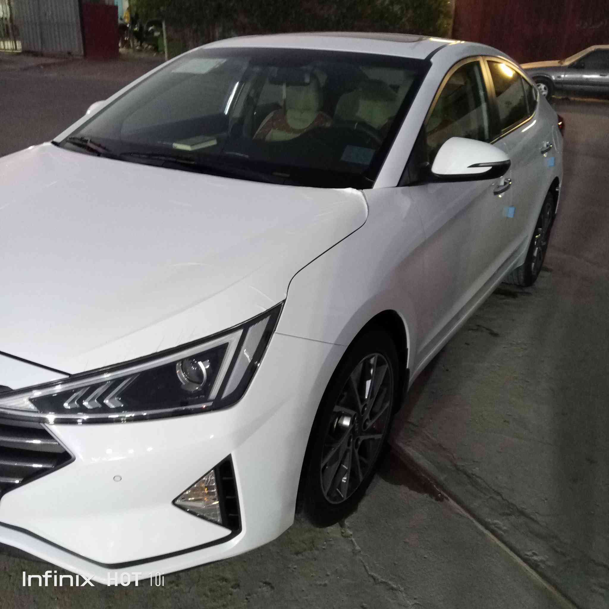 السلام عليكم النترا موديل 2020 خليجي محرك 2000 رقم بغداد جديد بسمي سيارة فول على أيدي من الشركة ***********
