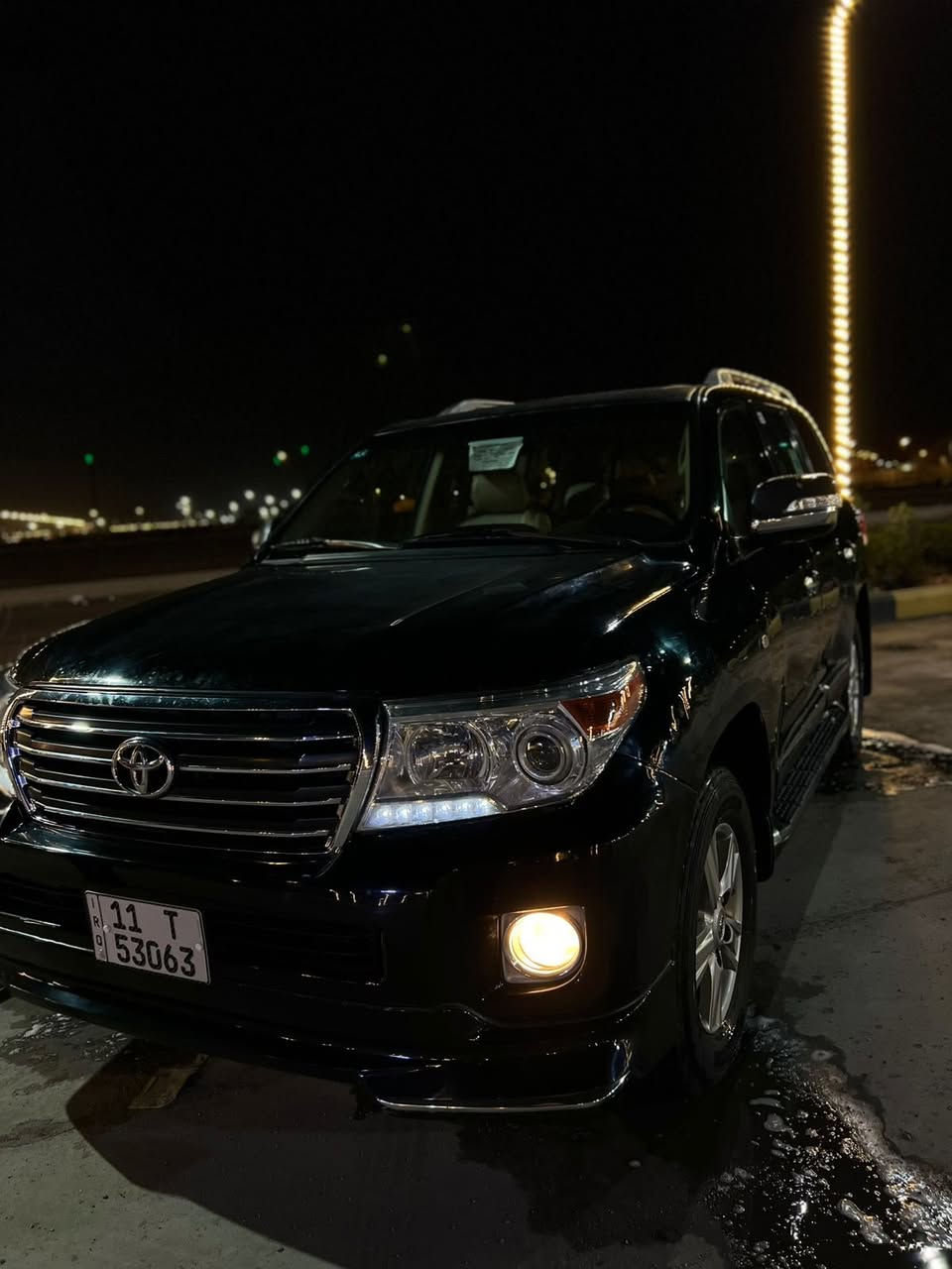 سياره الاندكروز سوده
كلش نضيفه بيه المدكر فقط ضربه 
بردات خفيفه مكينه طابوكه جديده التبريد فول المديل 11 السعر 310 بيه مجال الشراي تحويل ثاني يوم ***********
