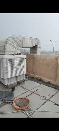 للبيع مبرده حجم كبير جدا ودكتات ثنين طول ٥ متر الواحد ٠٧٧٣٠١٨٢٩٢١