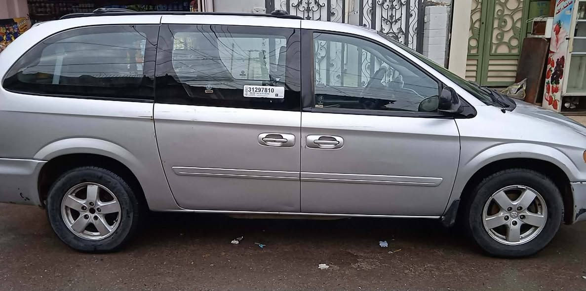 Dodge caravan Alfie Saba almani دوش كرفان 2007 ثلاث قطع تبريد ابواب كهرباء رقم الماني ***********
