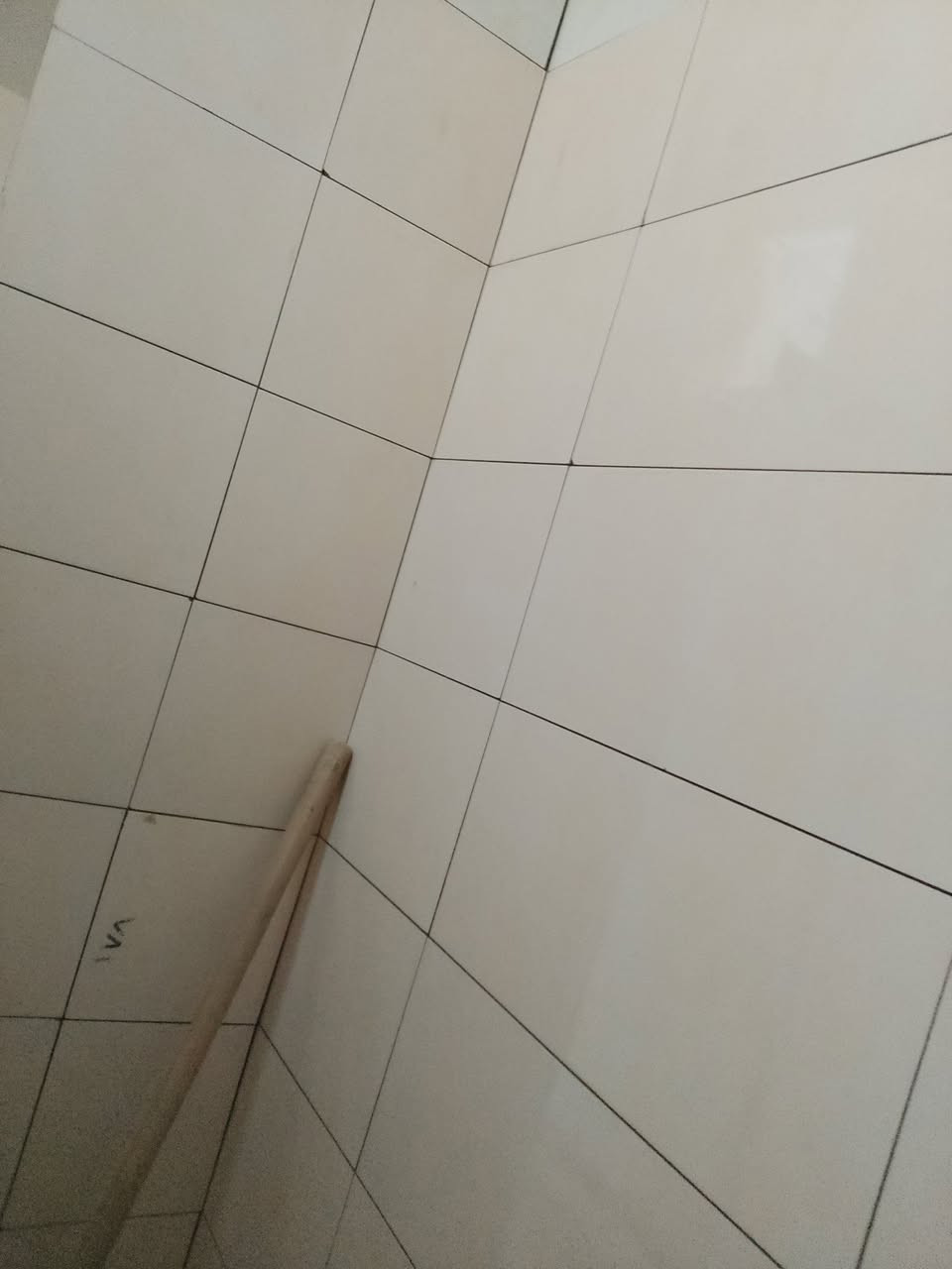 سلاح عليكم خلفه سيراميك  ارضي جداري باسعار مناسبه جدا ليزر كبان *********** /***********. يوجد وتساب. تساهل مع  الحالته ماديه ضعيفه. دقه بل عمال الاتزام بل مواعيد
