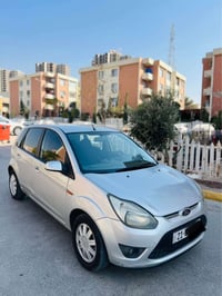 فورد فيغو • ٢٠١٢ • نص شريك