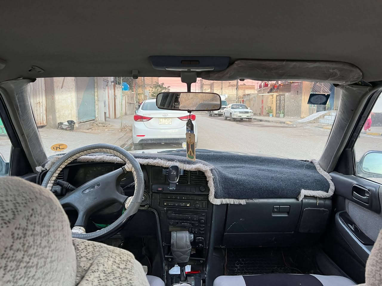 السلام عليكم .
سياره مارك للبيع سياره كير مكينه كير حداديه مكفوله سياره تبريد ثلج موديل السياره 1995سياره بأسمي شرط المداور تخم تاير جديد السباره كهربائيه جديده غرفه جديده رقم كربلاء انكليزي الجديد سنويه جديده سياره مكفوله من الكصه والعيب الشرعي شرط ابيعلك عل سونار 
سعر 58وبيه مجال . مكان السياره  نجف 
رقم الهاتف ***********
