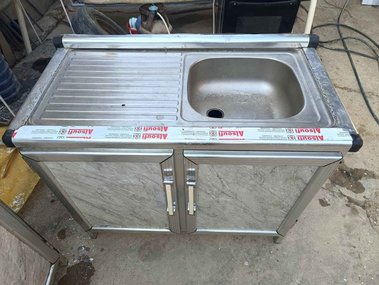 السلام عليكم
للبيع كاونتر وملحق وسنك 3 قطع حطاطه تسكام سعودي شغل درجه اولى سعره 300 وبي مجال


**إذا كنت صاحب هذا الإعلان وتريد حذفه لأي سبب، رجاءا أرسل رسالة إلى الدعم الفني**