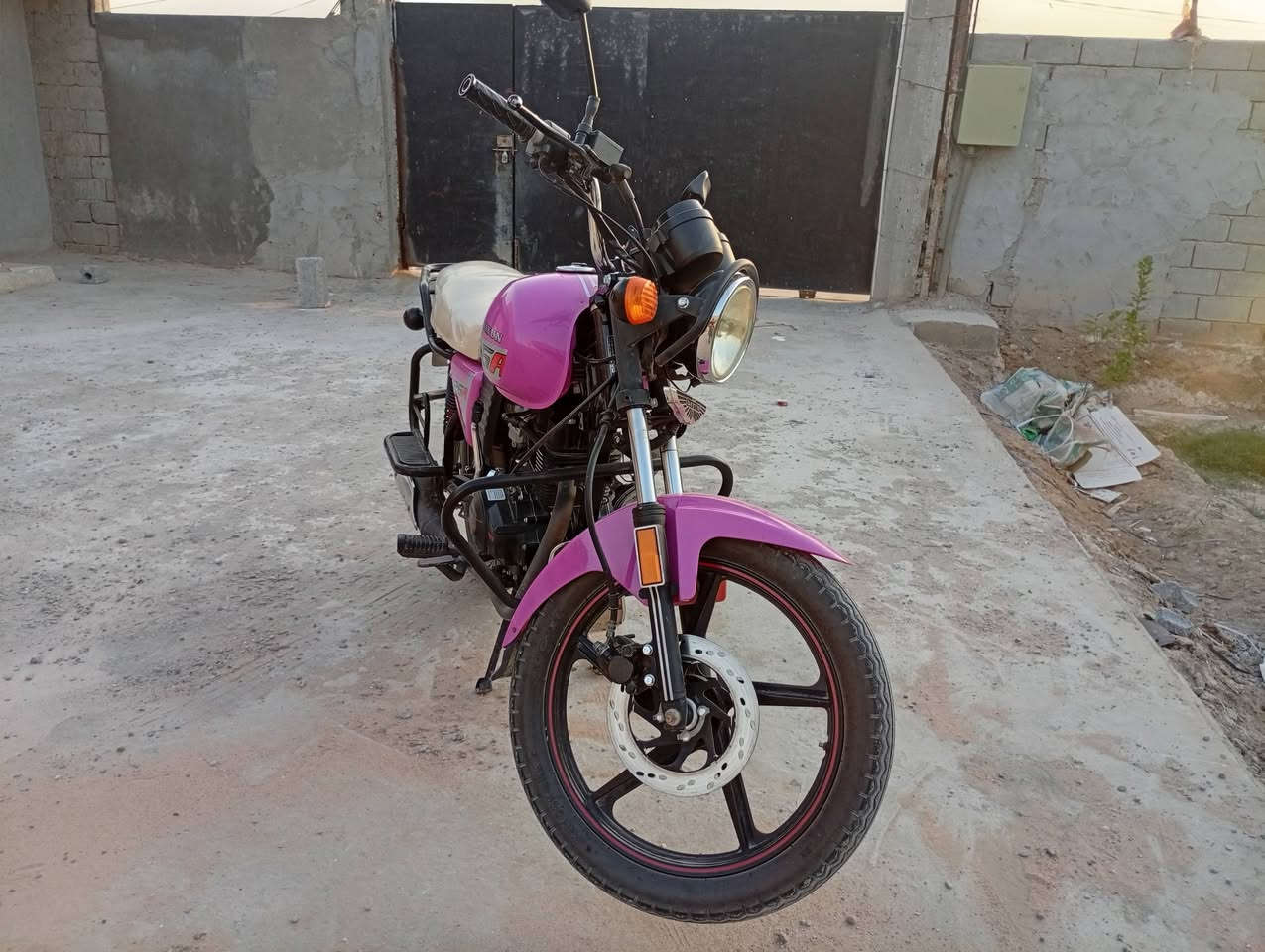سلام عليكم دراجه دايون للبيع مكفوله من كلشي مال بيت دلفري ماشتغله رقم بابل لل 28 مكاني حله شارع 80 السعر مليون اوسبعميه وخمسين للاستفسار *********** ماجاوب خاص اتصل موديل 23
