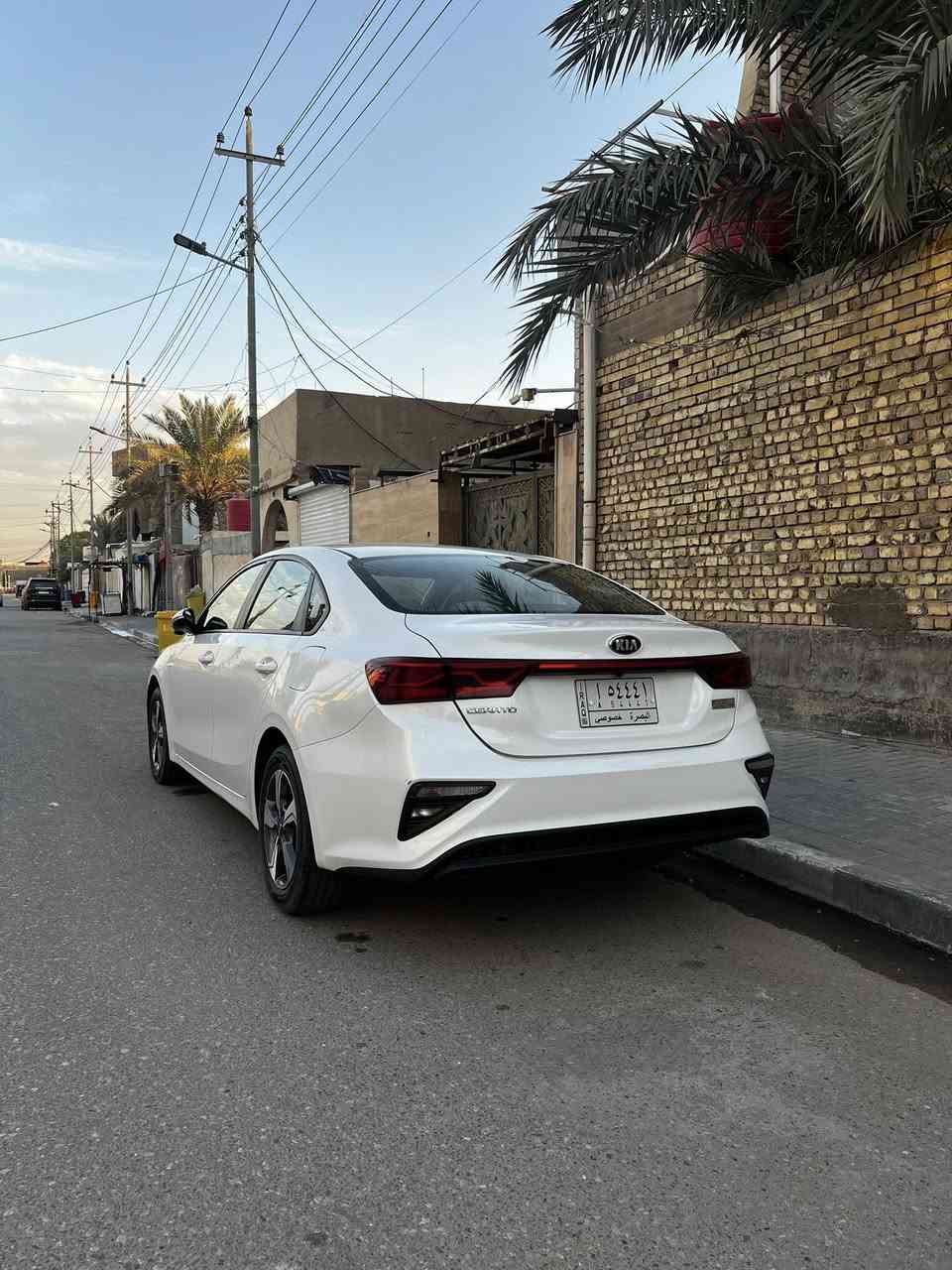 السلام عليكم 
سيراتو 2019 وارد خليجي الشركه الدوليه بأسمي تحويل ثاني يوم رقم مميز فول مواصفات عده البصمه انه لمالك الاول السياره مكفوله ماعده بارد بصيط كير مكينه كفاله بالكارتون تبريد ثلج تخم تاير حداديه ماشية 70 الف استعمال شخصي العنوان البصره القبله السعر 152 وبيها مجال للاستفسار***********
