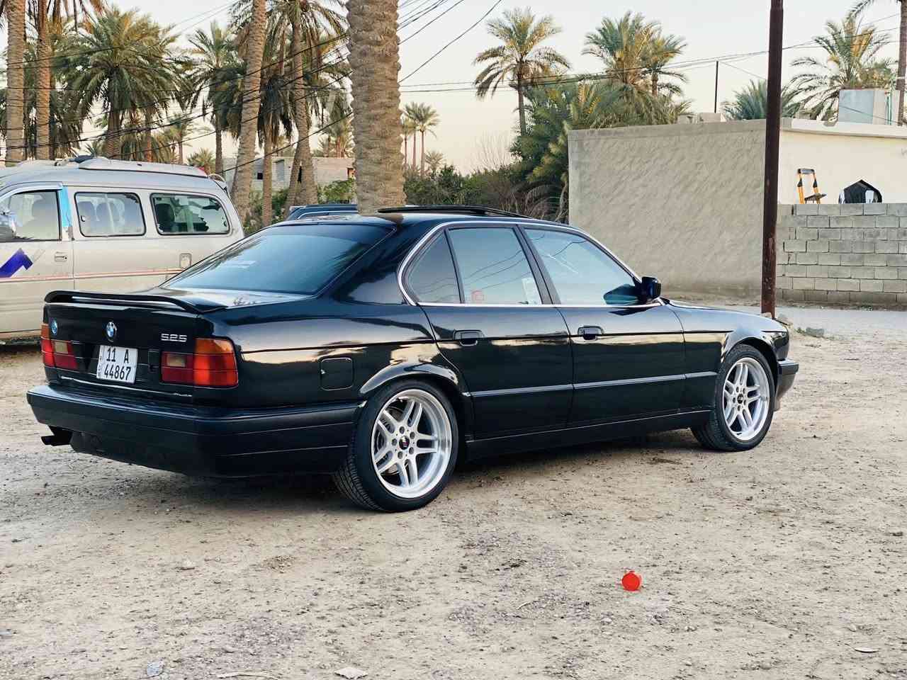 السلام عليكم 🫡 
بيم 525 🌞
رقم بغداد دولي الجديد 🌟
محرك كير خير من الله 🔥
صدر تختم تاير ☄️
السعر 49 وبيها مجال 🌖
الموديل 1990🪐
المكان بغداد 🍇
الاتصال على الرقم ⛄️
***********
***********
