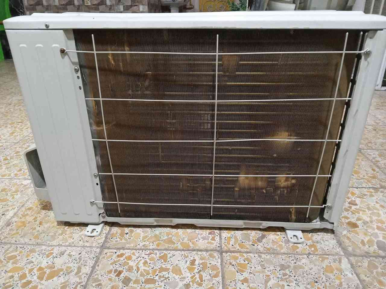 سلام عليكم
سبلت واحد طن نوع توست جهاز جداً نضيف اي تصليح مداخل كامل للبيع 
***********
