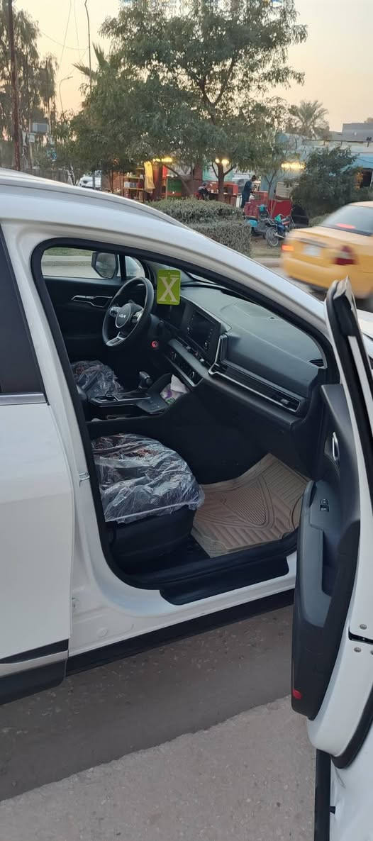 سبورتج ٢٠٢٤ دخول جديد فقط ربع بنيد صبغ و الجاملغ راجع  بارد مبين بالسونار حتى تبريدها بلادي ماشية ١٧ الف 
فورويل
كاميرا دوارة
اوتو هولد
اوتو ستوب
تحديد مسار
رادار امامي
اوامر صوتية
تدفئة كشنات
انظمة قيادة
مانع انزلاق
سايد بريك دكمة
نظام نزول المنحدرات
شاشة اعطال
حساس تايرات
مكينة ٢٥٠٠ دبل نوزل
كير AT ٨ نمر
السعر ١٨٦  
  ***********
