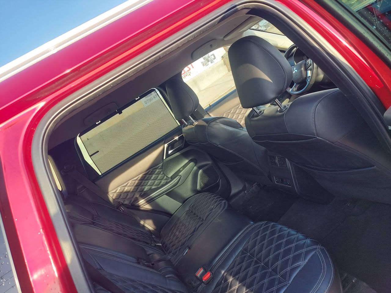 ئاوتلاندەر مودێل 2023 SEL بۆ فرۆشتن ،
تەنها قەپاغ سندوق سوبغە بێ داخلی بەشەرت ،
5 کامیرە ،کوشن خەزن ، کوشن پێش وپاش هیتەرە ،
گێچ ئەلکترۆنیە فول فولە تەنها سلایت ودەبڵ ئەکسل نیە ،
رەقەم کاتیە 2 مانگی لەگەلە ، نرخ :- 188 $ و مەجالەکی کێم ، 
 ،شوێن بەردەرەش ، پیشانگای جیهان ،، *********** ،، واتساب،
