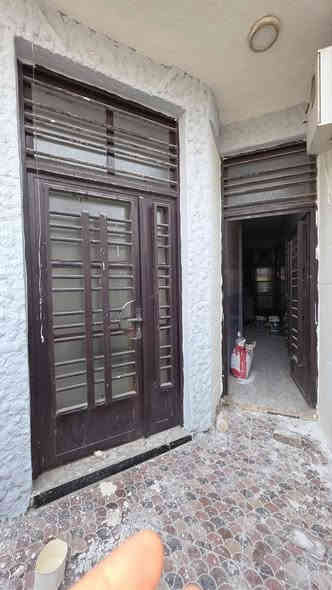 السلام عليكم
#يـتـوفـر__لـديـنـا  ( مشتمل طابو صرف )

المساحــــــة // 100 متر
الواجهـــــــــة // 5
النــــــــــــزال // 20

#يحتوي_الطابق_الاول على ( غرفة نوم .. مطبخ .. استقبال .. كلدور .. صحيات )

#ويحتوي_الطابق_الثاني على ( غرفتين نوم + كلدور

سطح عدد 2 .. مطبكات كاملات

بناء سنة 2018 جاهز للسكن ..
تسليم مفتاح 🔑 بعد المكاتبه مباشرةً ..

#عــنــوان🕸الــعــقــار  [ حله .. حي المهندسين .. منتصف شارع ام البنين  .. البيت صاير على ساحه .. الفرع المؤدي الئ الدار قريب لصيدلية القريه العالميه ]

💲#السعـــــر__120_مليون
قابل للتفاوض 

#للاستفسار اكـثـر مـراجـعـة مكتـــــــــب
الـــخــفــاجــي لـلــعــقــار
#الكائــــــــــن 
فـــي الـمـهـندسـيـن قـرب اسـواق جـنـه مول
او الاتـصـال عـلـى الــرقـم الـتـالـي 
***********

#ولـمـن يــرغـب فــي عــرض عـقـاره لــلـبـيـع يـرجـى الــتـواصـل مـعـنـا عـلـى الــخــاص .
