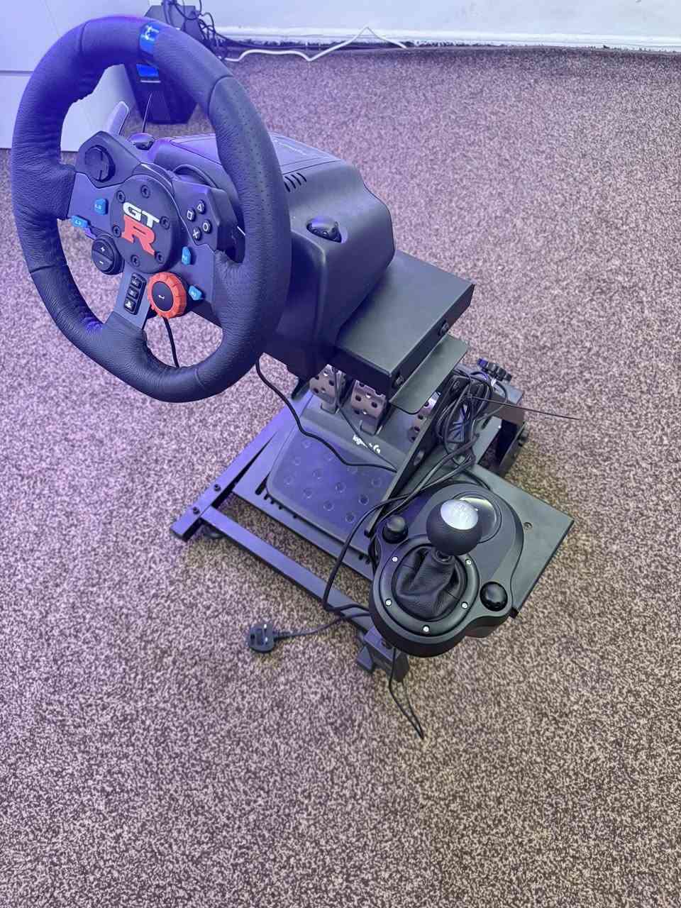 🎮 للبيع دركسون Logitech G29 كامل
- ويا القير + دواسات + ستاند  
- شغال تمام ونظيف  

📌 بيه ملاحظة بسيطة بالغطاء (ما تأثر)

💰 السعر:350 ألف
📍 الموقع: (السيديه)  

للتواصل خاص
***********
