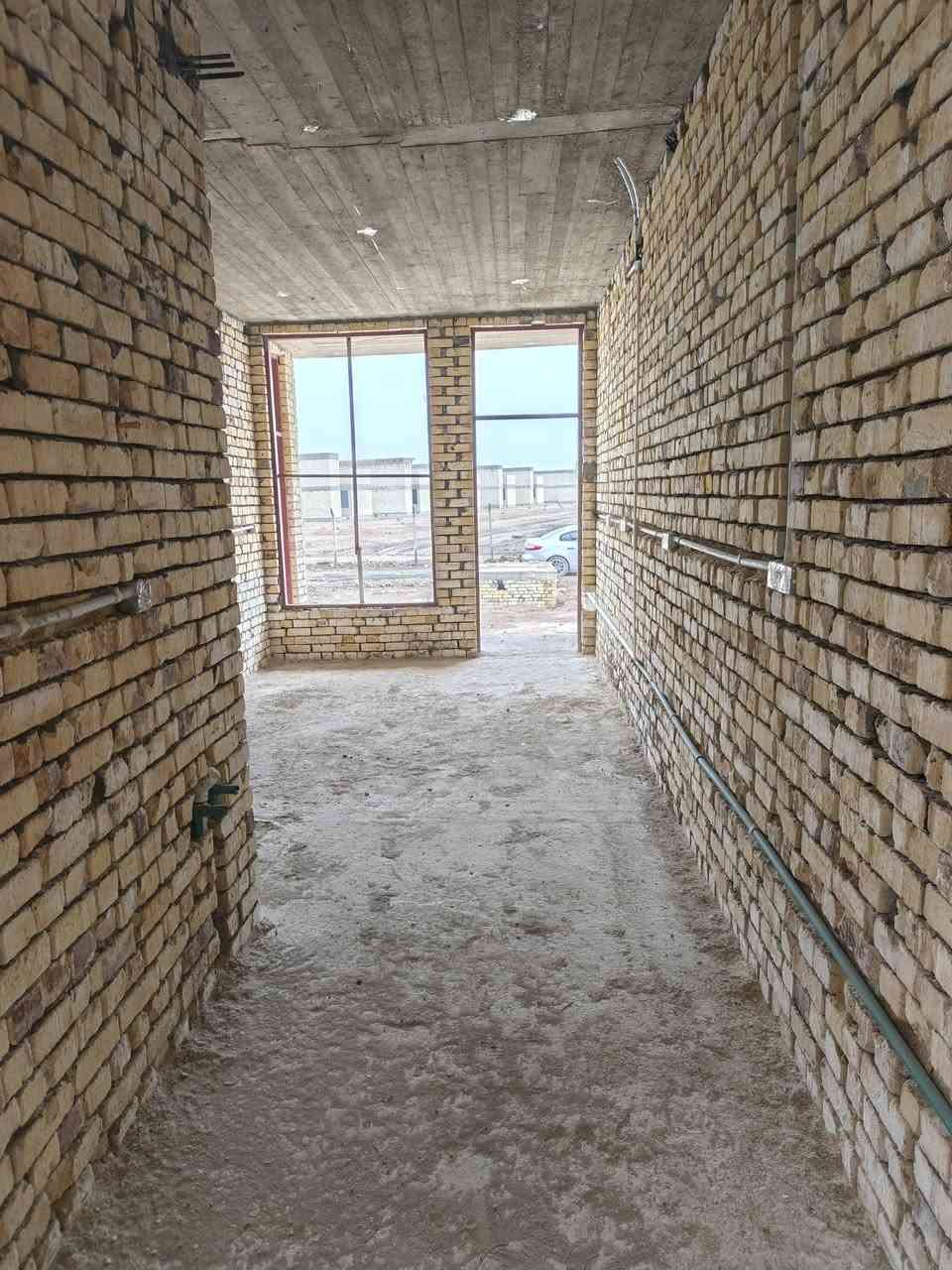 هيكل للبيع الكوت الجديده شارع اليوده مقابله سياج المجمع مساحة الأرض 175م 7×25 مساحة البناء 80 م مربع البناء أستقبال 5.25×3.20
 غرفه نوم 4.50×3.20 
هول 5×3 مفتوح ع مطبخ حار 2×3 
صحيات 1.50×2.50 ومنور 
ملاحظه مأسس ماء و بواري كهرباء 
السعر 26 مجال قليل للأستفسار ***********
