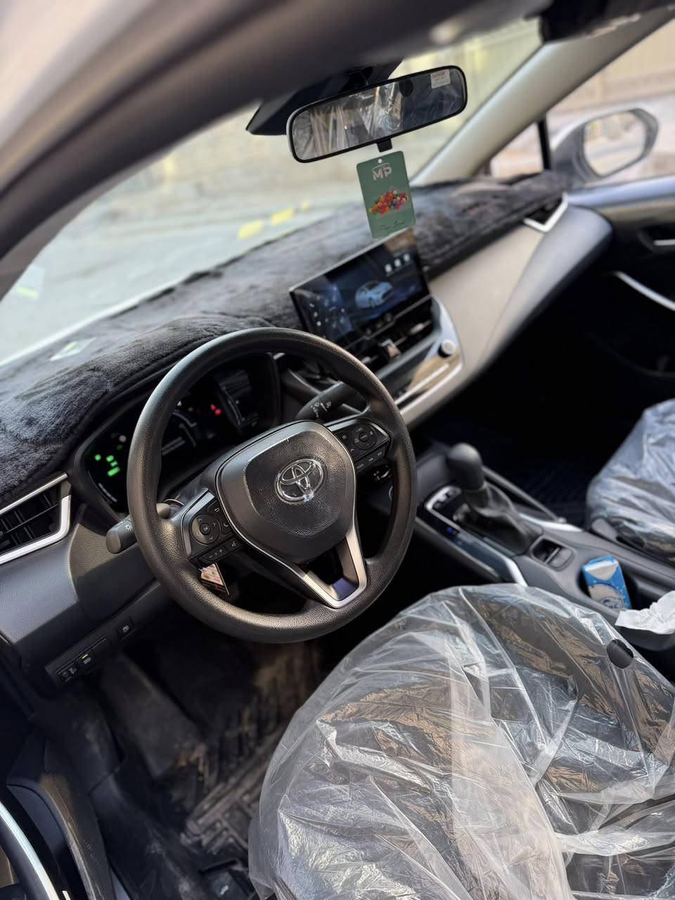 السلام عليكم
السعر 148 وبي مجال بسيط 
كورولا 2024 هايبرد شكل الخليجي 
مكفولة كفالة عامة من كلشي 
ماشية 10
رقم بغداد 
مواصفات سيارة لايت اوتو زينون 
رادار امامي 
شاشة كامرة 
هايبرد 
تحديد مسار 
وبعد مواصفاتة معروفة 
مكان السيارة بغداد المنصور 
سونار موجود 
***********
