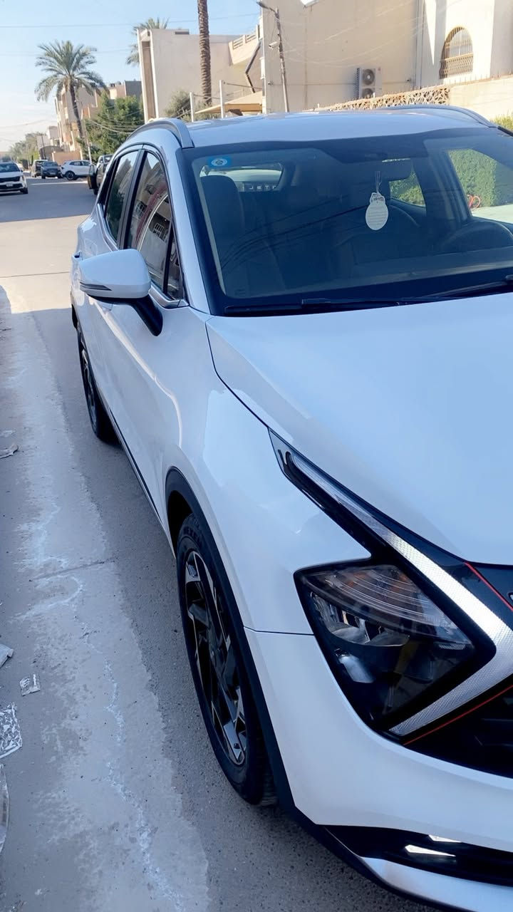 السلام عليكم اسبورتج خليجي ٢٠٢٢ رقم بغداد بأسمي السيارة جديدة ماشيه ٢٥ اسبير منازل مكفوله من كلشي موصفات حساس مري كهرباء سايد بريك بصمه سويج عدد٢ مكان السيارة شارع فلسطين *********** السعر ٢٠٥
