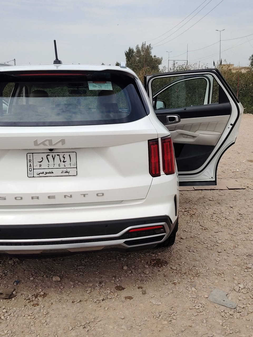 كل عام وأنتم بألف خير
للبيع سورنتو موديل 2022 خليجي رقم بغداد بأسمي 
صار بيهه 4 قطع صبغ جاملغ وباب صبغ وجاملغ خلفي وباب صبغ سونر ناشرهه وعندي فيديو قبل صبغ  استيراد خاص 
 فول 1/1 اعلى فئة
الــمــواصفات 
دفع رباعي 
بصمه تشغيل 
بصمه بيبان 
تشغيل عن بعد 
جنطه كهرباء 
گير ماوس
بنوراما /   
/ 6 كاميرات +كامرات عند الانعطاف يمين ويسار /عداد دجتل /توقف ذاتي/ كشنات تدفئه تبريد / سايد بريك بصمه  / شفتات استيرن / كشنات كهربائيه اماميه وخلفيه / جي بي اس / محرك 6 سلندر / لايت 4 عدسات led / اربع انضمه قياده / سبورت / ايكو / سمارت / نضام مانع انزلاق / نضام نزول منحدرات / كير 8 نمر / وباقي المواصفات معروفه السياره فول 1/1

رقم الهاتف ***********
السعر /235/ وبيها مجال حك الجيه
مكاني بغداد
