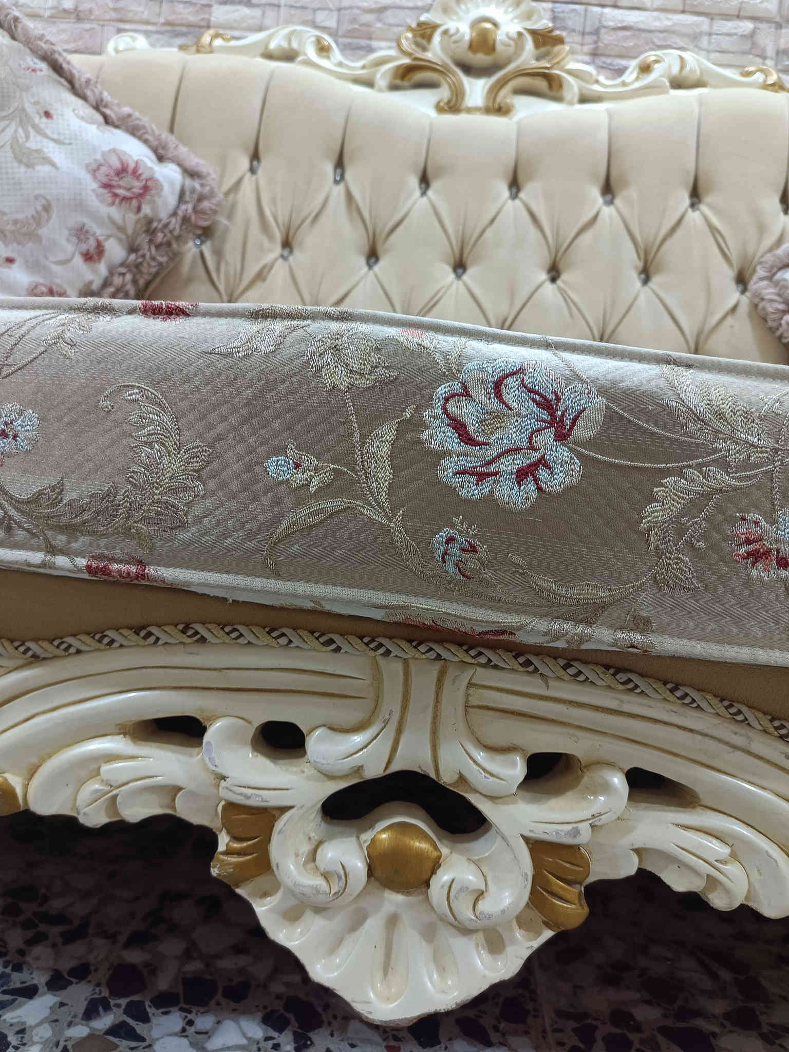 تخم تركي زان 10 مقاعد استعمال قليل السعر ٦٠٠ المكان كوفه حي كنده ***********
