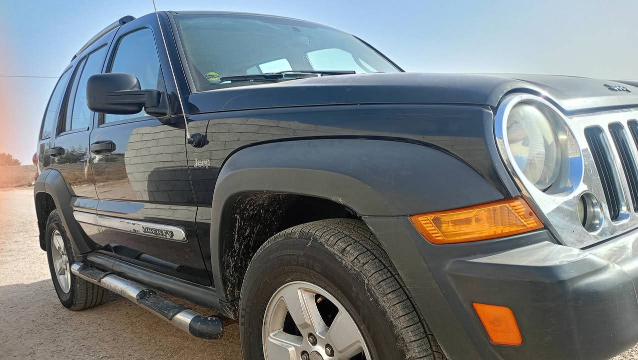 سلام عليكم جيب 2007 كفاله رقم سليمانيه سنويه 29  سياره   جديد حيل سعر 78 وبيه مجال الشراي يخابر *********** مكلف بل نشر
