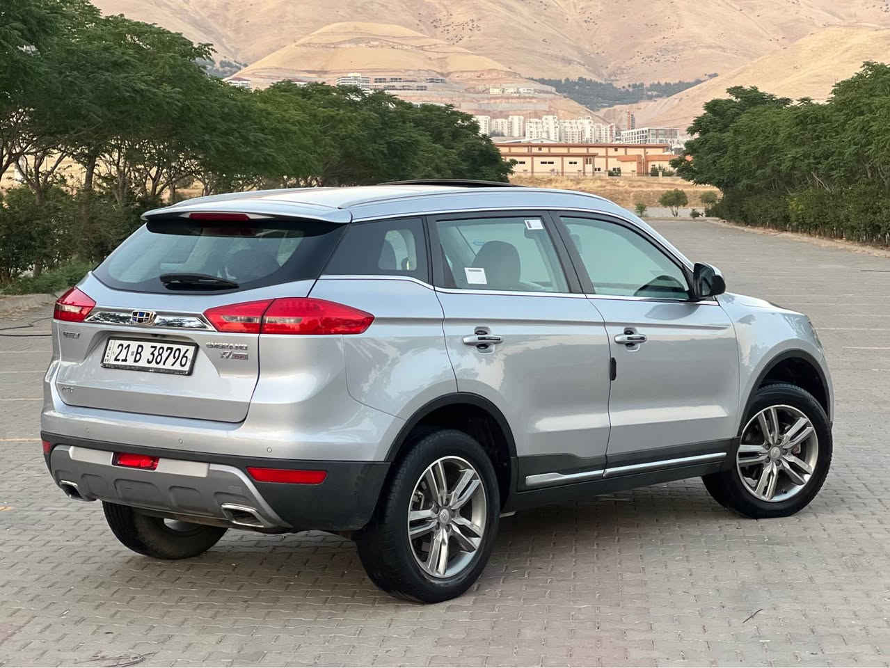 ***********  سليمانى 
١١٥ $  گه لا  
🚙 جیلی ئێم گراند (Geely Emgrand X7 Sport)   مەکینە ٢.٤ بيلاد گيرو مه كينه كامرى 
توربو نيه به شه رتى سه د فيته ر  
مۆدێل: ٢٠٢٠ فول ماسه فات 
گێڕ: ئۆتۆماتیک و عاديو سپورت .
٩٥ هەزار رۆیشتوه
به ناوى خومه ته حويلو خرامه به شه رت هيچى له سه ر نيه  
سپيرى دا نه گيراوه  
به س بونيت بوياخه به بى ناو كرتن وبه بى ده عم يرباگ به شه رت   (سەیارەیەکی زۆر پاکە).
 پانوراما  و سلاید 
گيچ ئه لكترونى 
ده بل عه كسل +کوشن جلد ناو قاوه ى + کوشن کارەبایی.
 بەسمە هه ردو به سمه م ى شه ريكه ى ماوه + برێک بەسمە ؤتو هولد و تراكشن و يكو و سپورت
ئاوينه ى ئه خه وى ته حديد سورعه و سوكان فوليوم  
 حاسەی پێش و دوا + کامێرای .
 ده سكو ئاوينه و پانؤراما ؤتويه 
فڵچە و لایت ئۆتۆ 
*********** السليمانية, العراق
