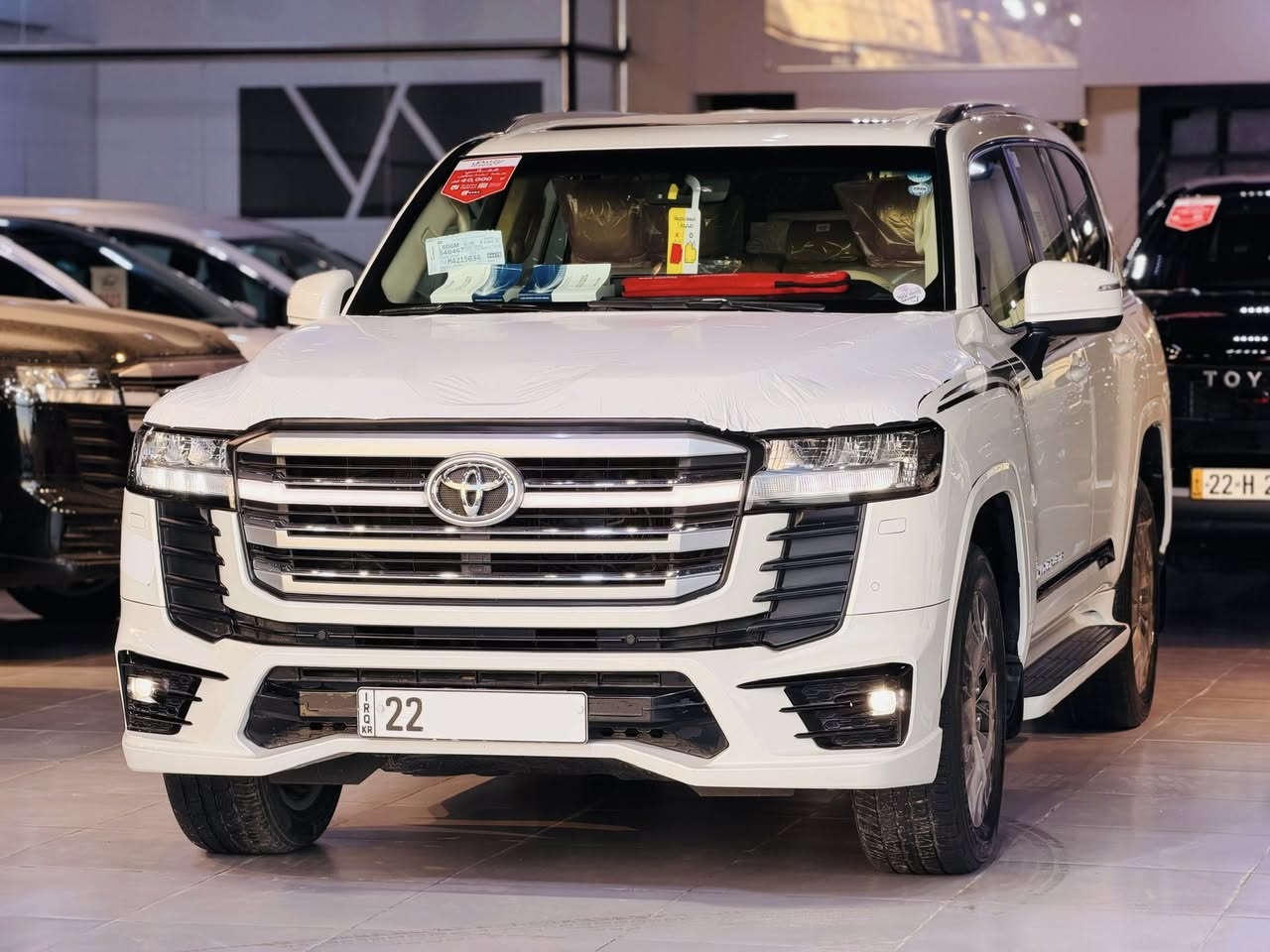 تويتا لاندكروز  GX.R2022 Limetd 
‏‎ضمان شركة SAS
كل غراض بلادي موجود
٥ كاميرا 
ماشييه  الف  65كم 
‏‎المواصفات :
- محرك 6 سلندر 3.5L
‏‎- فتحة سقف ( سلايد ) 
-٣ شاشات 
- شاشات ترفيه خلفية
‏‎- مقاعد جلد 
‏‎- مقاعد كهربائية 
- مقاعد امامية تبريد 
- ⁠تبريد وتدفئة امامي خلفي 
‏‎- بصمة الابواب 
‏‎- صندوق كهربائي
‏‎- مصابيح LED و زينون
-7 راكب 
-شحن واير ليس 
-حساس امامي خلفي 
‏‎- حجم العجلات 20 inch 
محرك كير بشرط مكفولات
رقم اربيل سيارة بأسمي ثاني يوم تحويل 
سعر(590) وبيهة مجال 
مكانك /بغداد زيونة تقاطع ملعب شعب
رقم ***********
