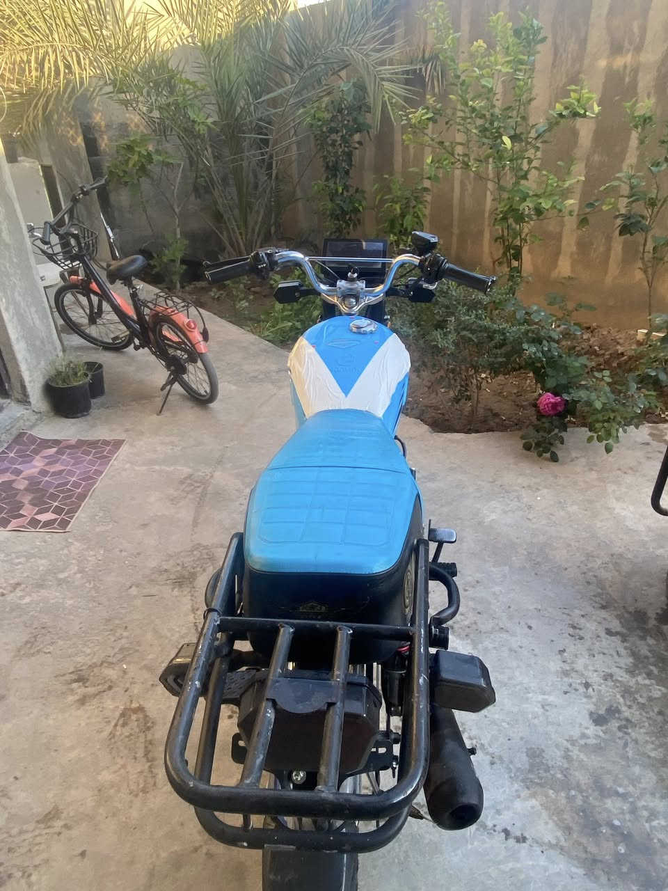 سلام عليكم سيفان موديل٢٥ دراجةًمكفولة من كلشي فقط شاشة تخربط لايت اشاير كلة كامل مناقصهة ايشي اوراق مكاني ديالى خالص هبهب سعرها ٧٧٥وبيهامجال حك جية  ***********

