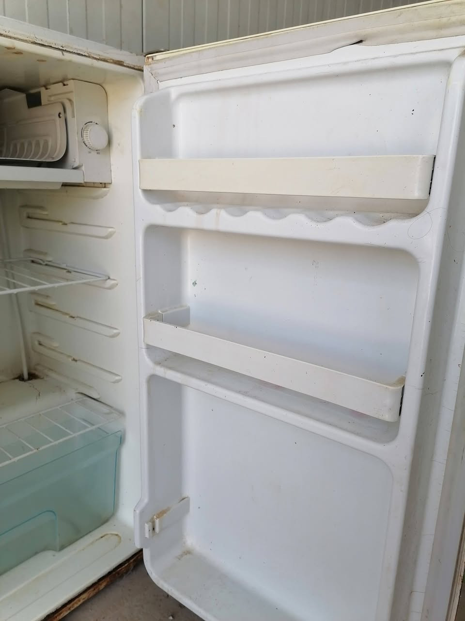 السلام عليكم ثلاجه للبيع شرط الشغل والتجميد مكان سوق الشيوخ الحي العسكري
***********
