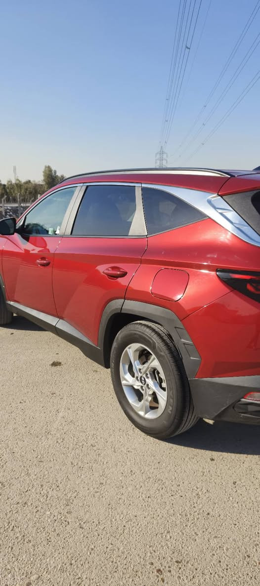 البيع توسان موديل2024وارد امريكي محرك 2500مرغوب  فول عدة فتحة
موصفات لون احمر بدون ايرباك وبدون دواخل 
تشغيل عن بعد 
بصمة 
انارة ترحيب عند قتراب
رادار امامي
رادار جانبي
رادار خلفي
توقف ذاتي عند قتراب 
تدفه كشنات 
مود درايف ايكول نورمال سبورت سمارت
تحكمات ستيرن و مثبت سرعة
تحديد مسار 
قيادة اليه 
مانع نزلاق 
مانع منحدرات، 
هاند بريك بصمة
قطعتين تبريد 
صندوق كهرباء
كشن سايق كهرباء 
داخل ابيض كشنات مخمل ماشية24 mi
سياره بل واقع بعد احله حادث موضح بصورة جاملغ خلفي وقبق جنطة صبغ سونار موجود. عنوان بغداد استفسار اتصل *********** سعر 190 ورقة 
ملاحظة سيارة بدون رقم دخول جديد
