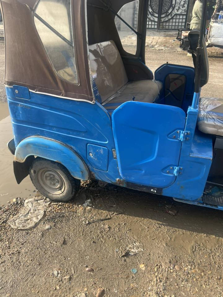 السلام عليكم تكتك موديل ٢١ باجاج رقم وسنويه كربلاء مشروع وطني ضربتها لغد يمنه مرجعه حار ب تكتك خير من الله  مال شغل مكينه تخبل لاتنقص ولاتبخر 
مكان بغداد الدوره 

***********
